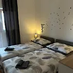 公寓 Viktoria 维尔